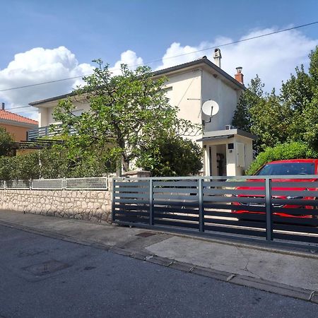 Apartman Vitamare 160 M From The Beach Novi Vinodolski Exterior foto