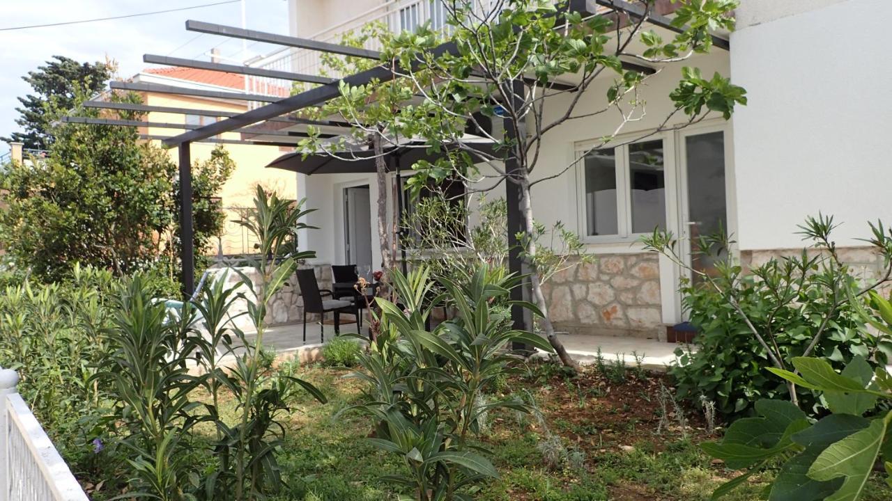 Apartman Vitamare 160 M From The Beach Novi Vinodolski Exterior foto