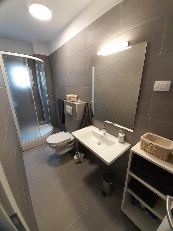 Apartman Vitamare 160 M From The Beach Novi Vinodolski Exterior foto