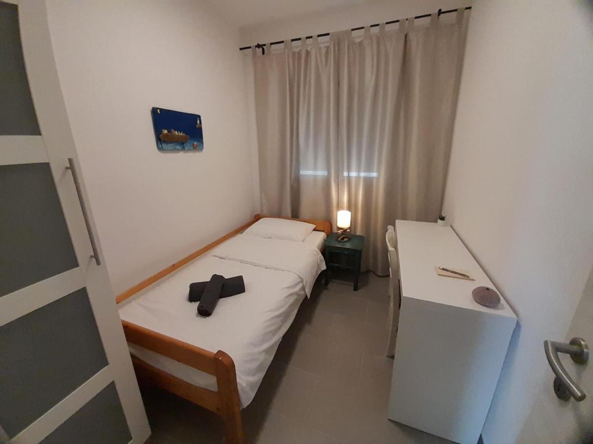 Apartman Vitamare 160 M From The Beach Novi Vinodolski Exterior foto